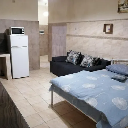 по улице коновальца, 36-э Apartman *