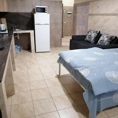 Apartman по улице коновальца, 36-э Kijev